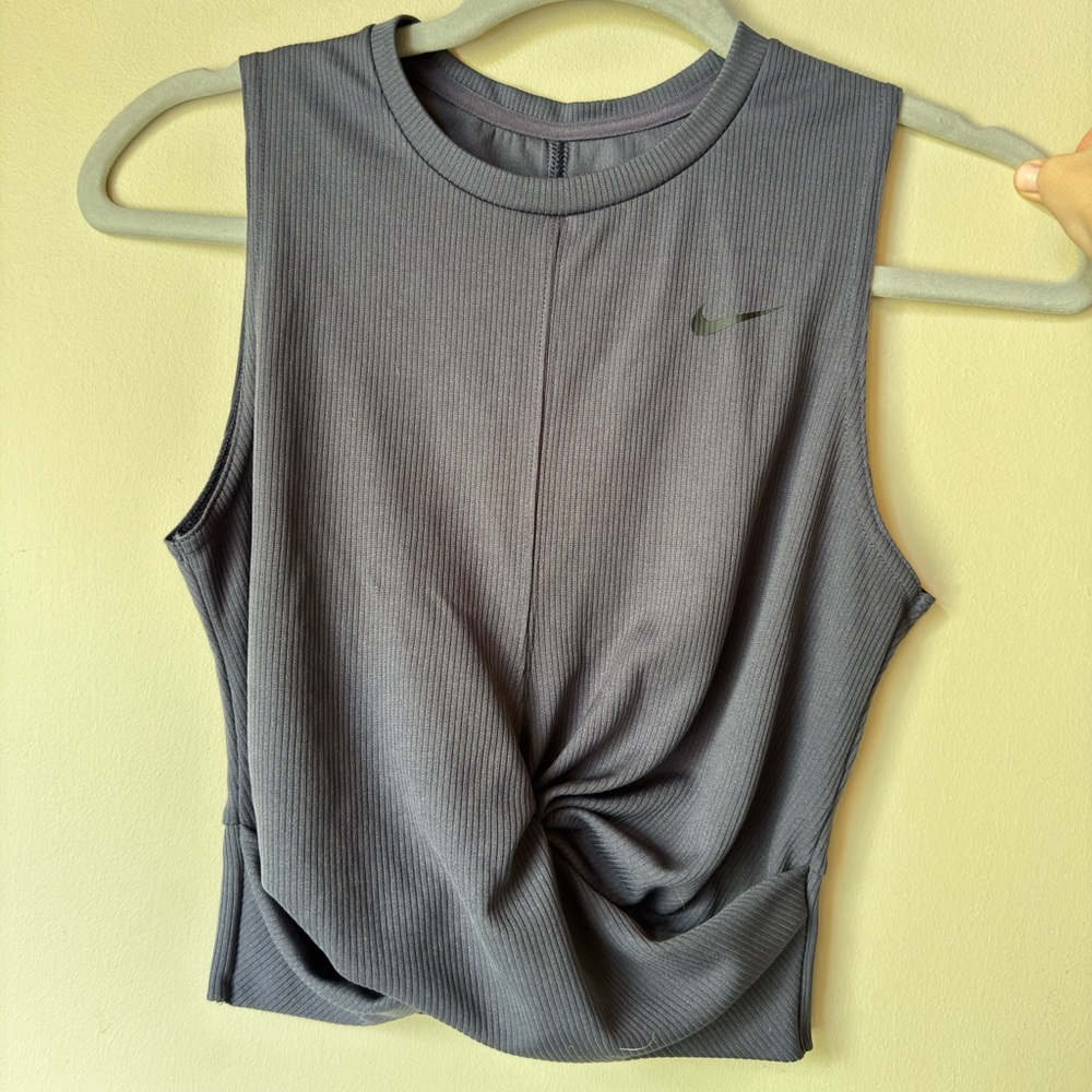 Nike fitness crop top